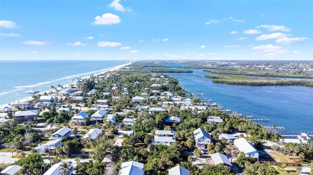 8668 Grand Avenue Placida FL 33946