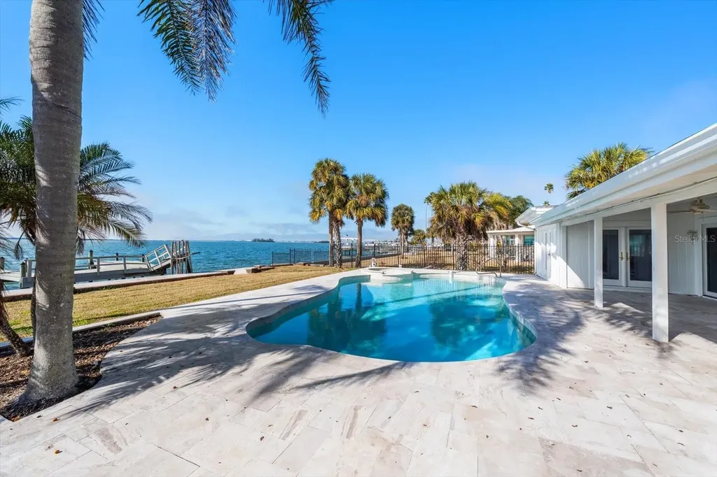 1614 Santa Barbara Drive Dunedin FL 34698