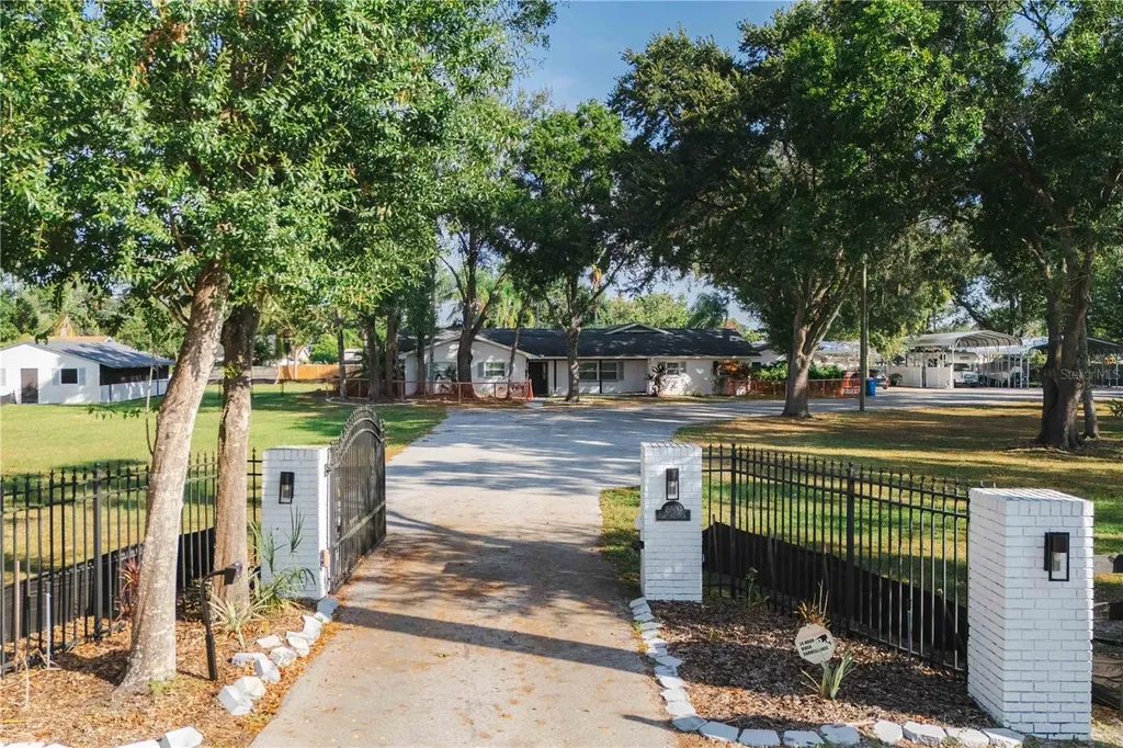 15509 Casey Road Tampa FL 33624