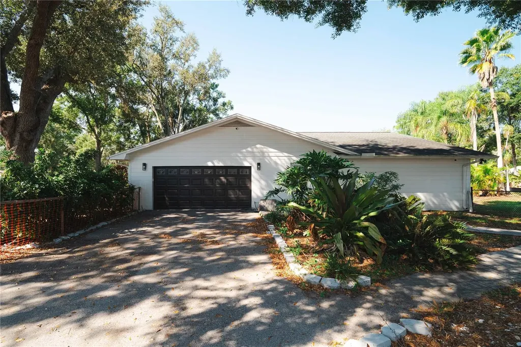 15509 Casey Road Tampa FL 33624