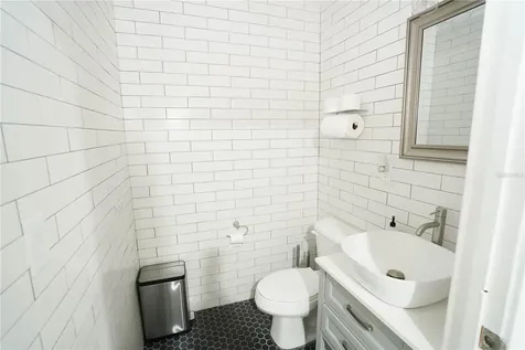 2548 30th Avenue N St Petersburg FL 33713