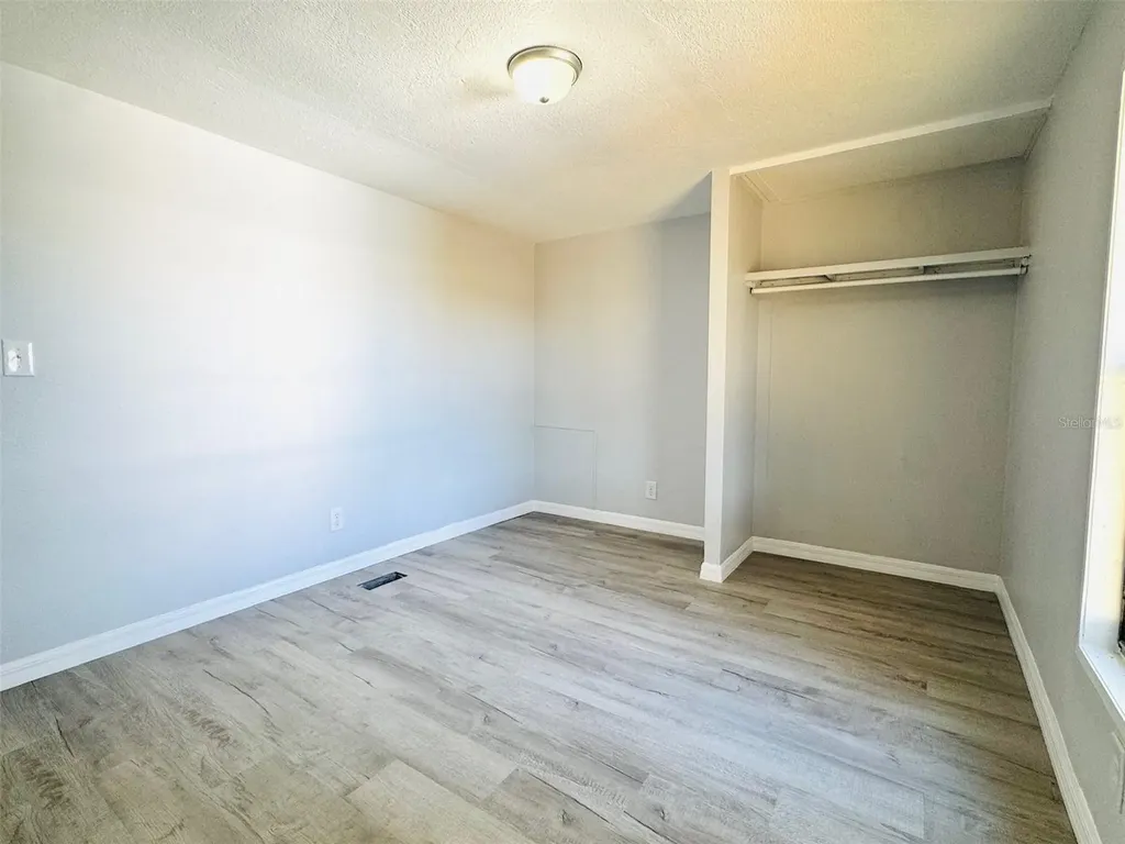 688 4th Street Polk City FL 33868