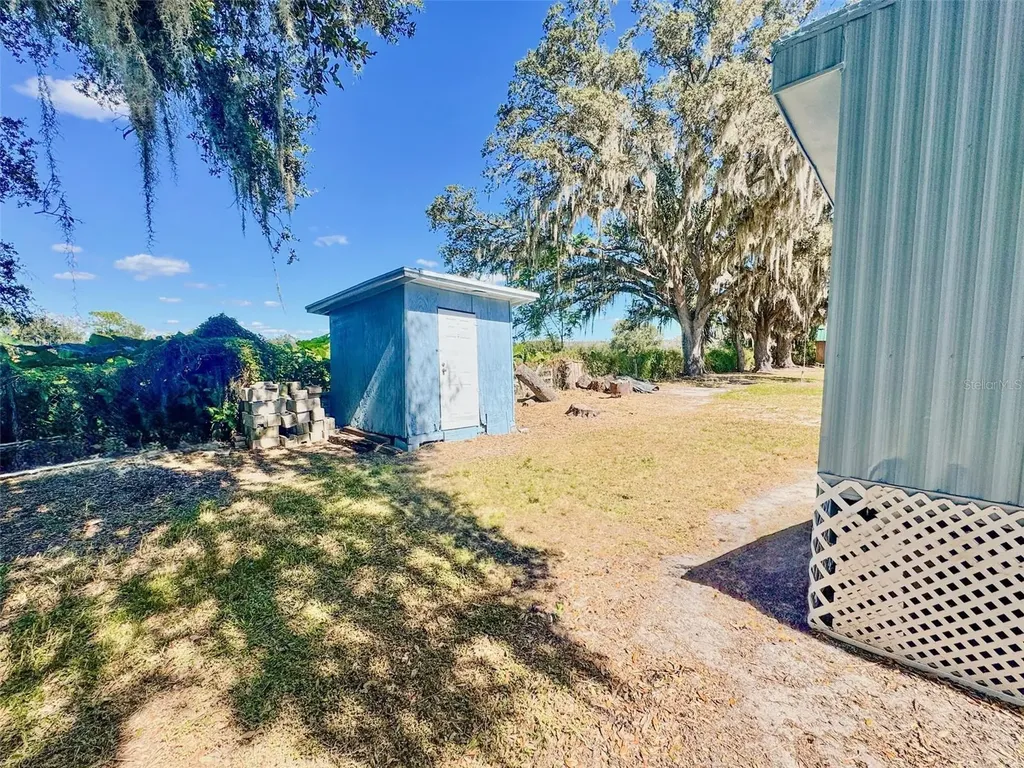 688 4th Street Polk City FL 33868