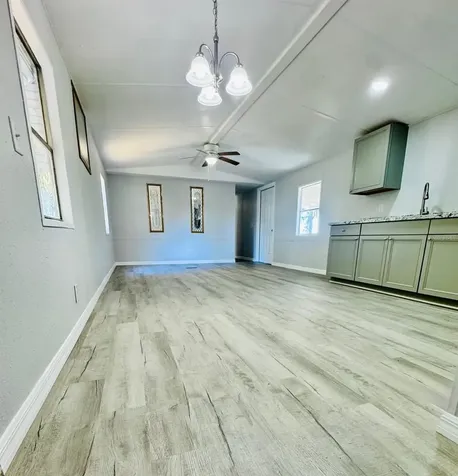 688 4th Street Polk City FL 33868