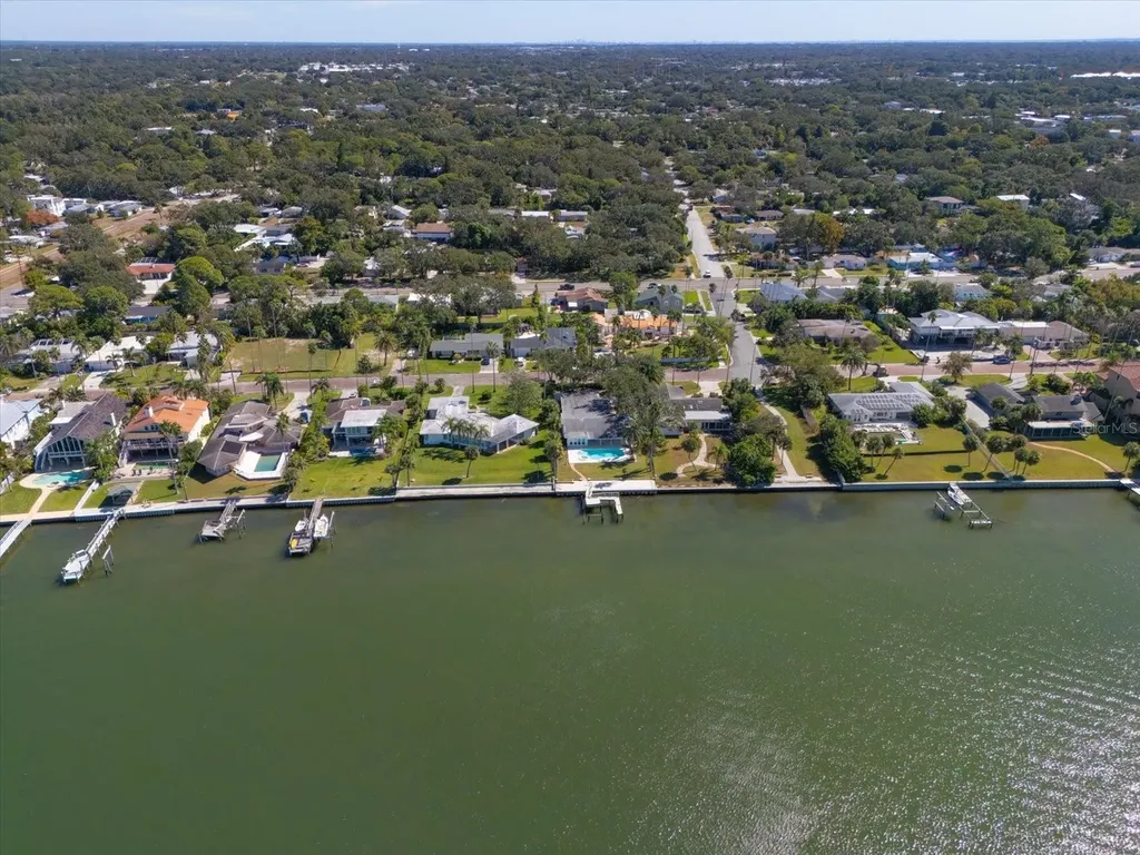 1614 Santa Barbara Drive Dunedin FL 34698