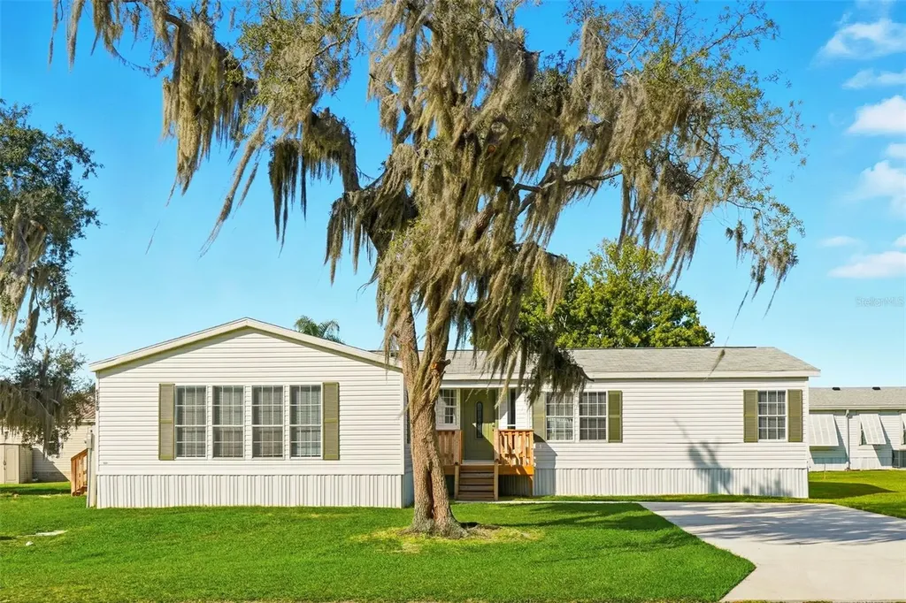 5180 Lexington Circle Wildwood FL 34785