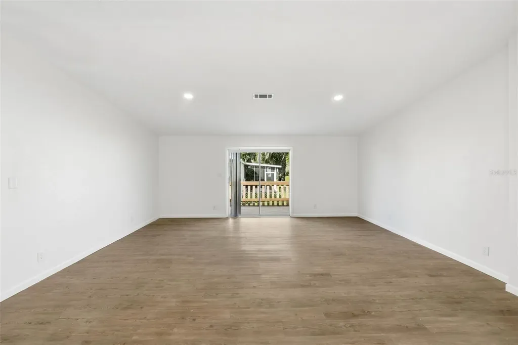 5180 Lexington Circle Wildwood FL 34785