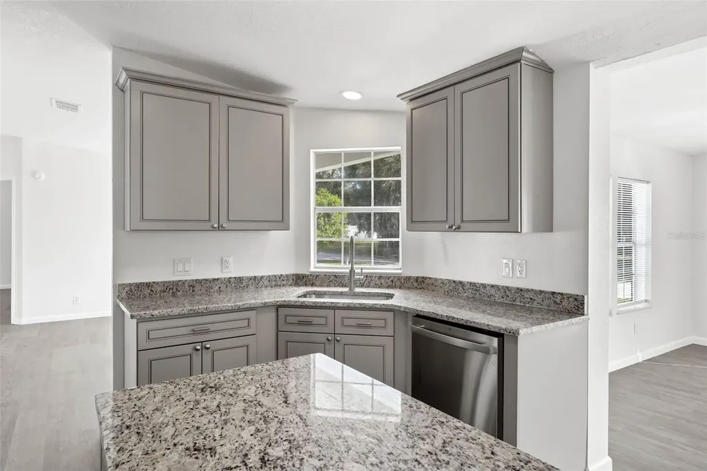 5180 Lexington Circle Wildwood FL 34785