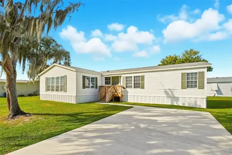 5180 Lexington Circle Wildwood FL 34785
