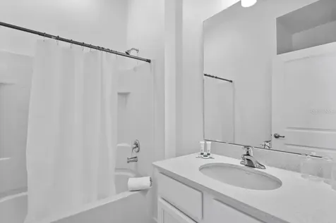 5803 High Seas Drive Orlando FL 32821