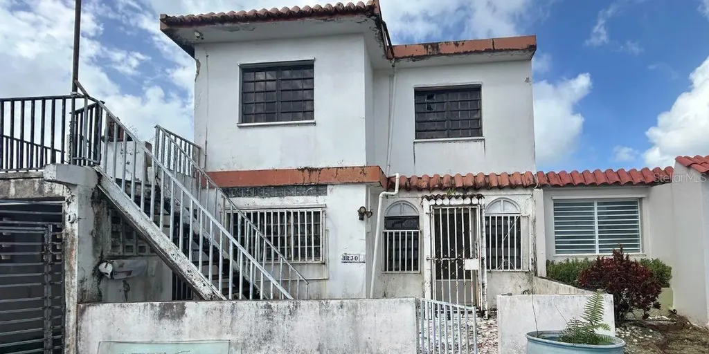 121 St, Bt30 Urb Jardines De Country Club Bo Sabana Abajo Carolina PR 00988