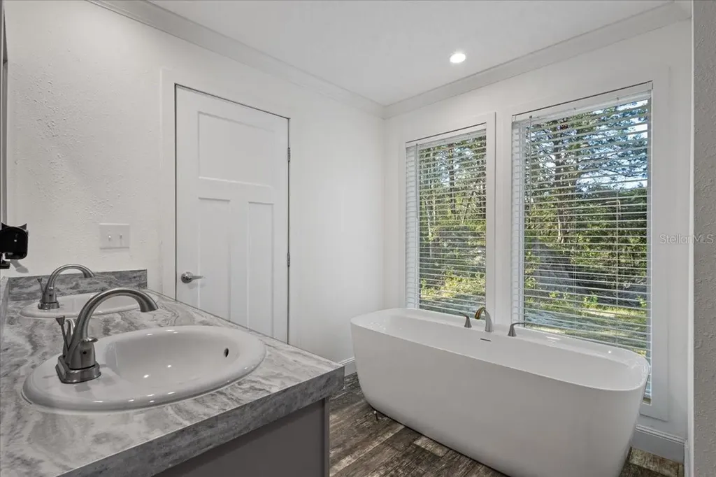 4654 NW 45th Avenue Bell FL 32619