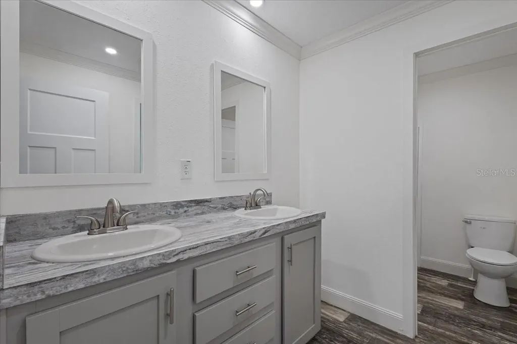 4654 NW 45th Avenue Bell FL 32619