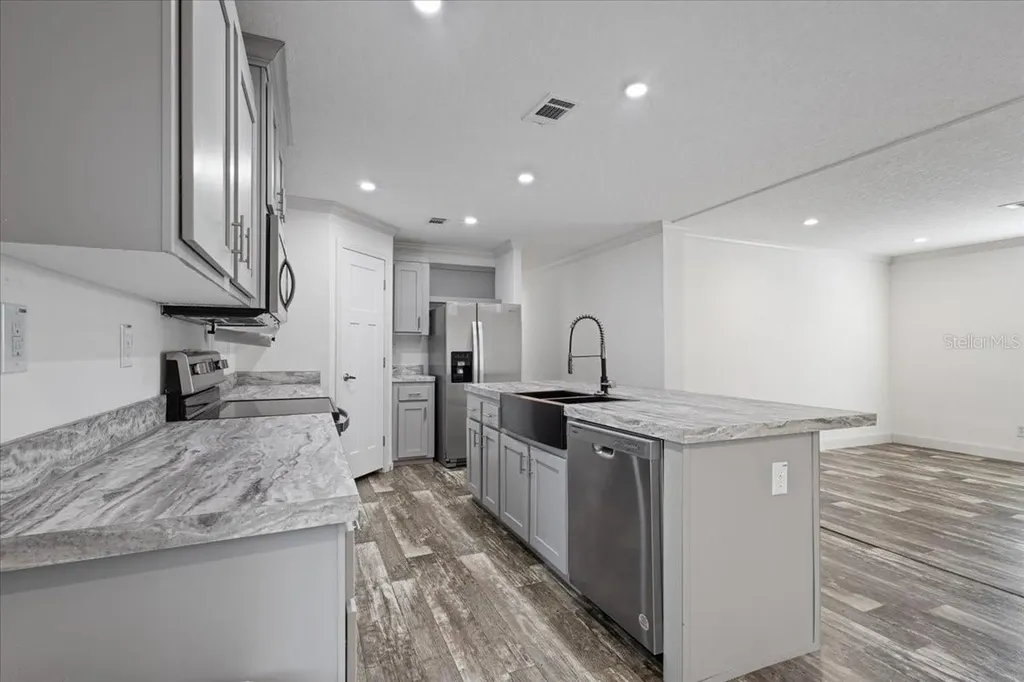 4654 NW 45th Avenue Bell FL 32619