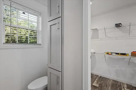 4654 NW 45th Avenue Bell FL 32619