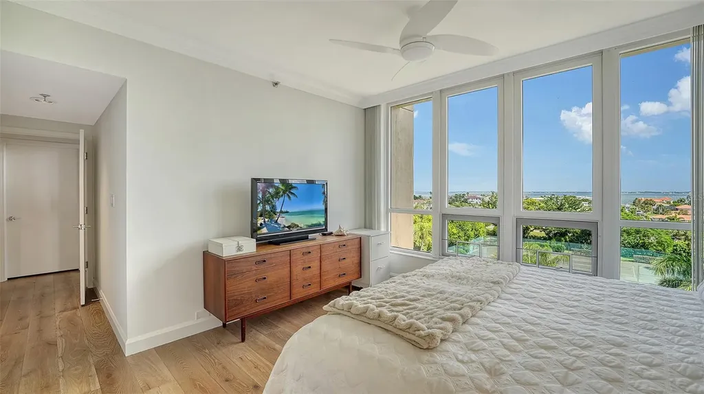 1211 Gulf Of Mexico Drive Longboat Key FL 34228