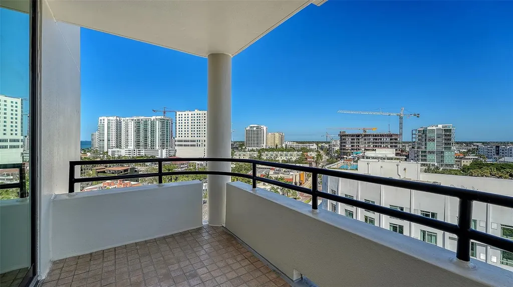 1255 N Gulfstream Avenue Sarasota FL 34236