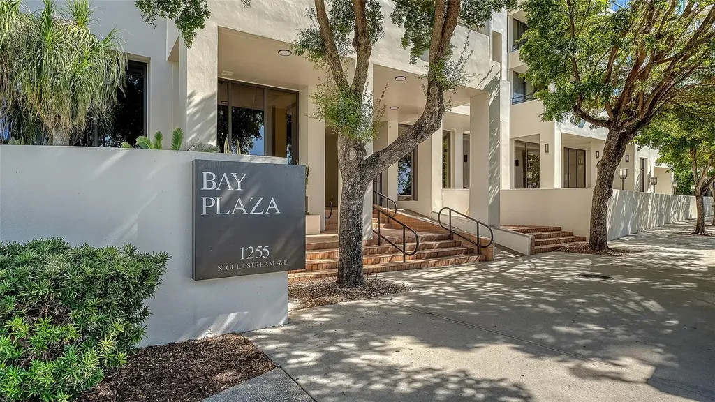 1255 N Gulfstream Avenue Sarasota FL 34236