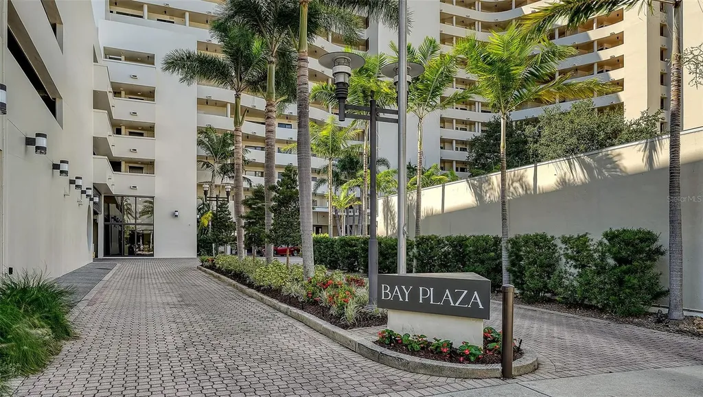 1255 N Gulfstream Avenue Sarasota FL 34236