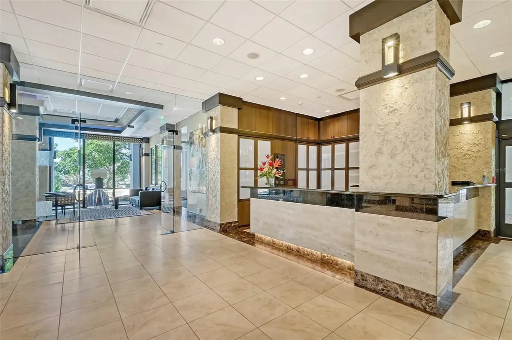 1255 N Gulfstream Avenue Sarasota FL 34236