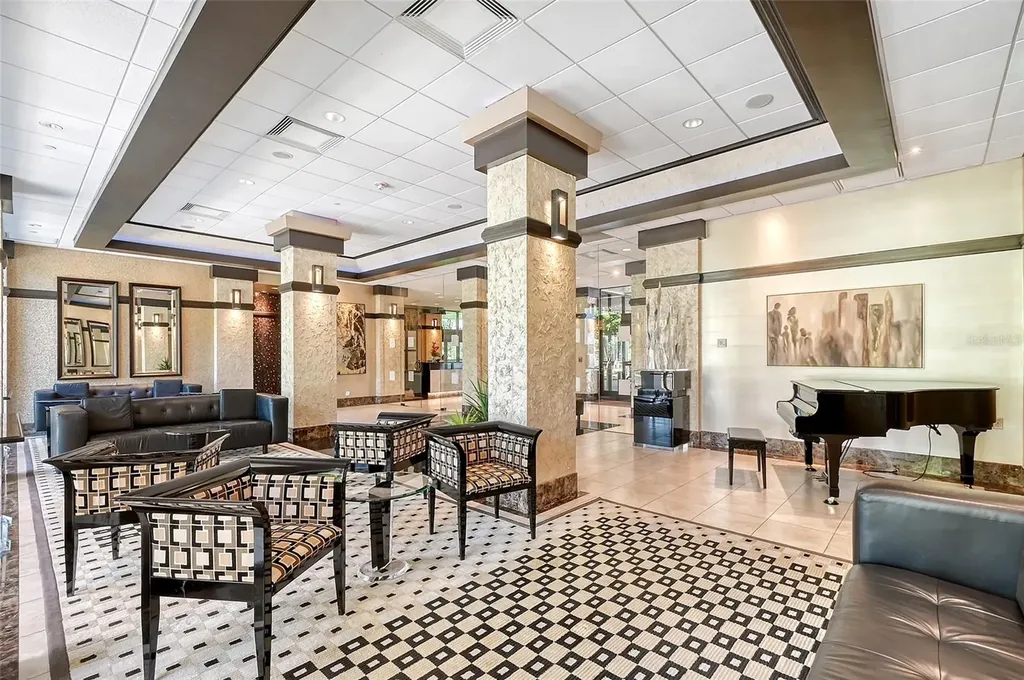 1255 N Gulfstream Avenue Sarasota FL 34236