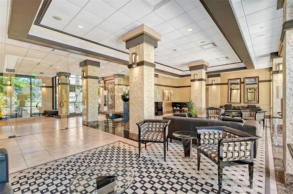 1255 N Gulfstream Avenue Sarasota FL 34236