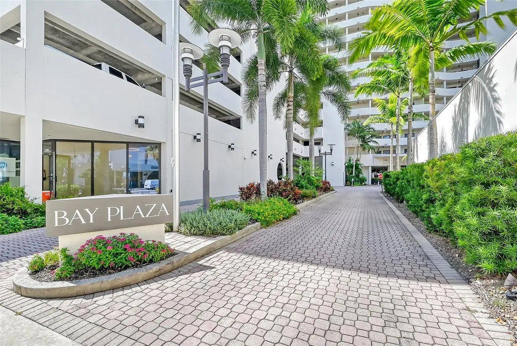 1255 N Gulfstream Avenue Sarasota FL 34236