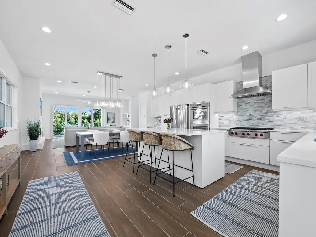 6810 Longboat Drive S Longboat Key FL 34228