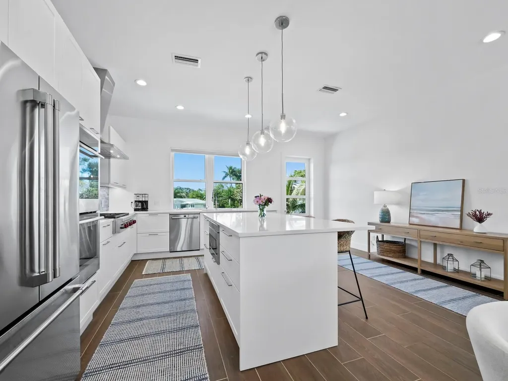 6810 Longboat Drive S Longboat Key FL 34228