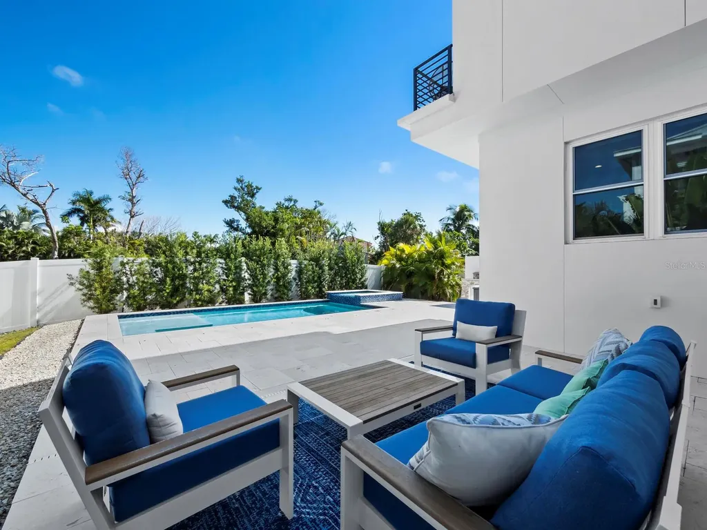 6810 Longboat Drive S Longboat Key FL 34228