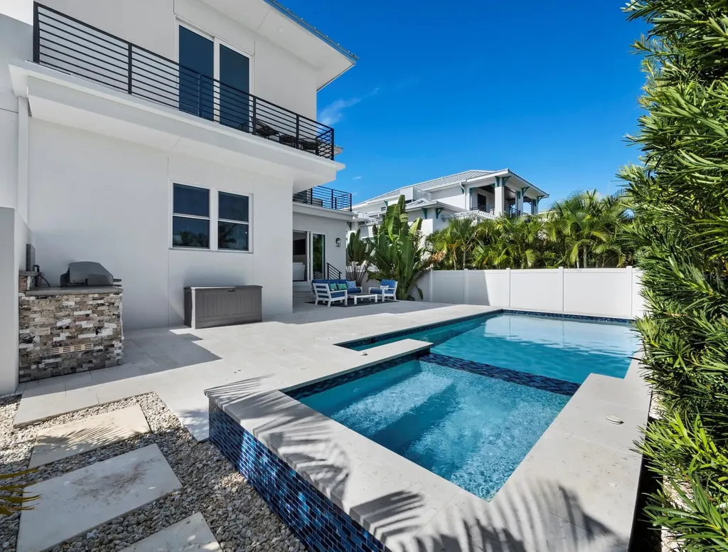 6810 Longboat Drive S Longboat Key FL 34228