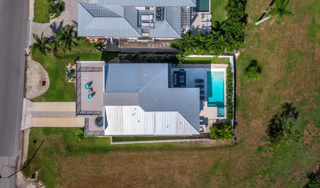 6810 Longboat Drive S Longboat Key FL 34228
