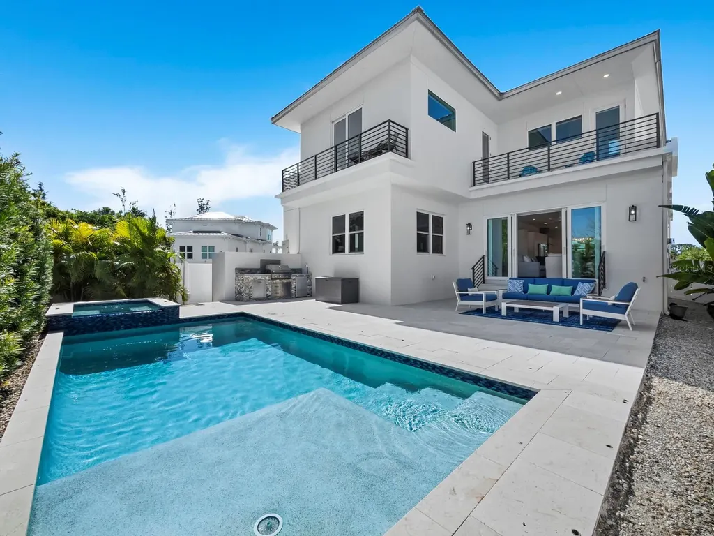 6810 Longboat Drive S Longboat Key FL 34228