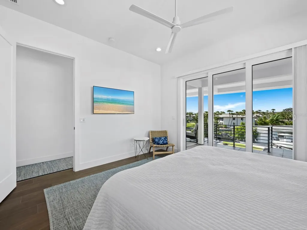 6810 Longboat Drive S Longboat Key FL 34228