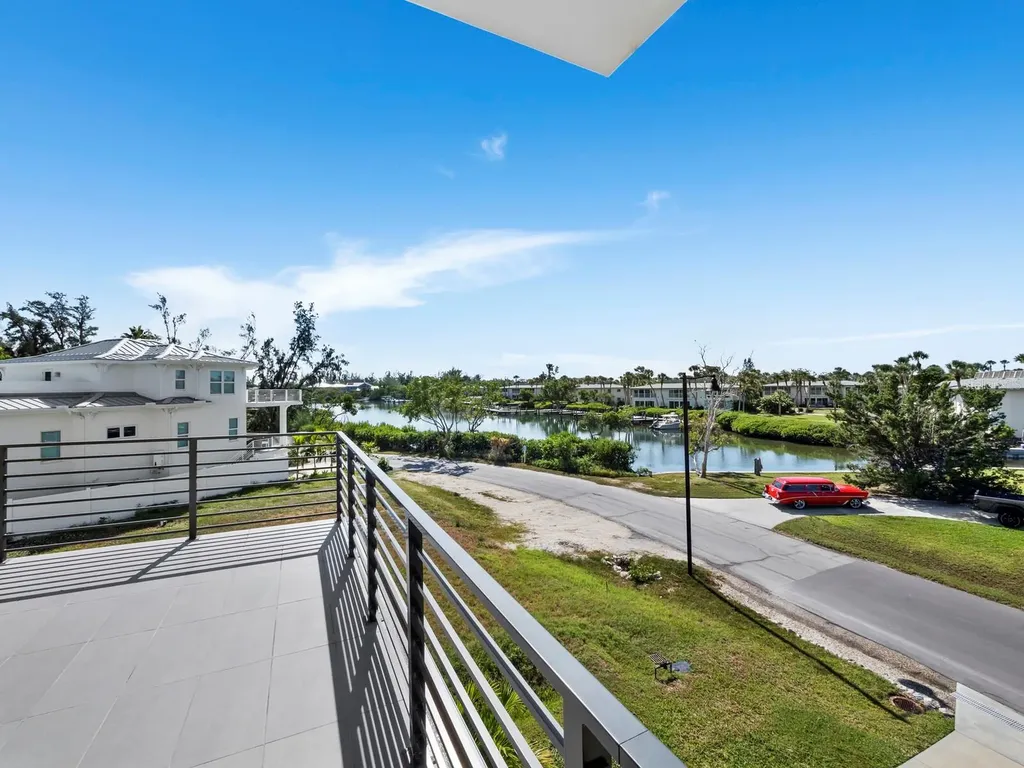 6810 Longboat Drive S Longboat Key FL 34228
