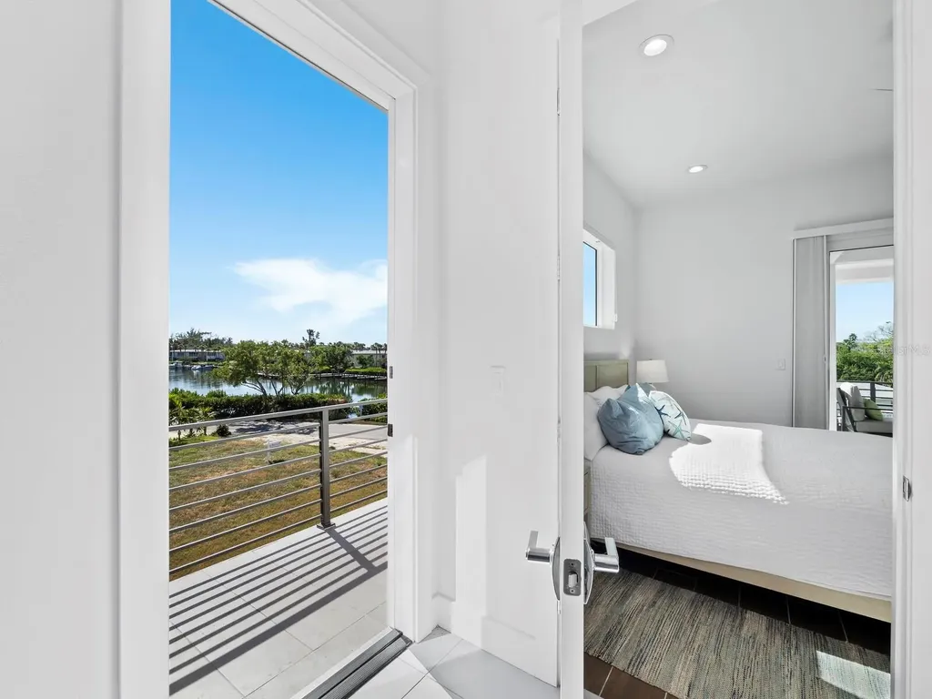 6810 Longboat Drive S Longboat Key FL 34228