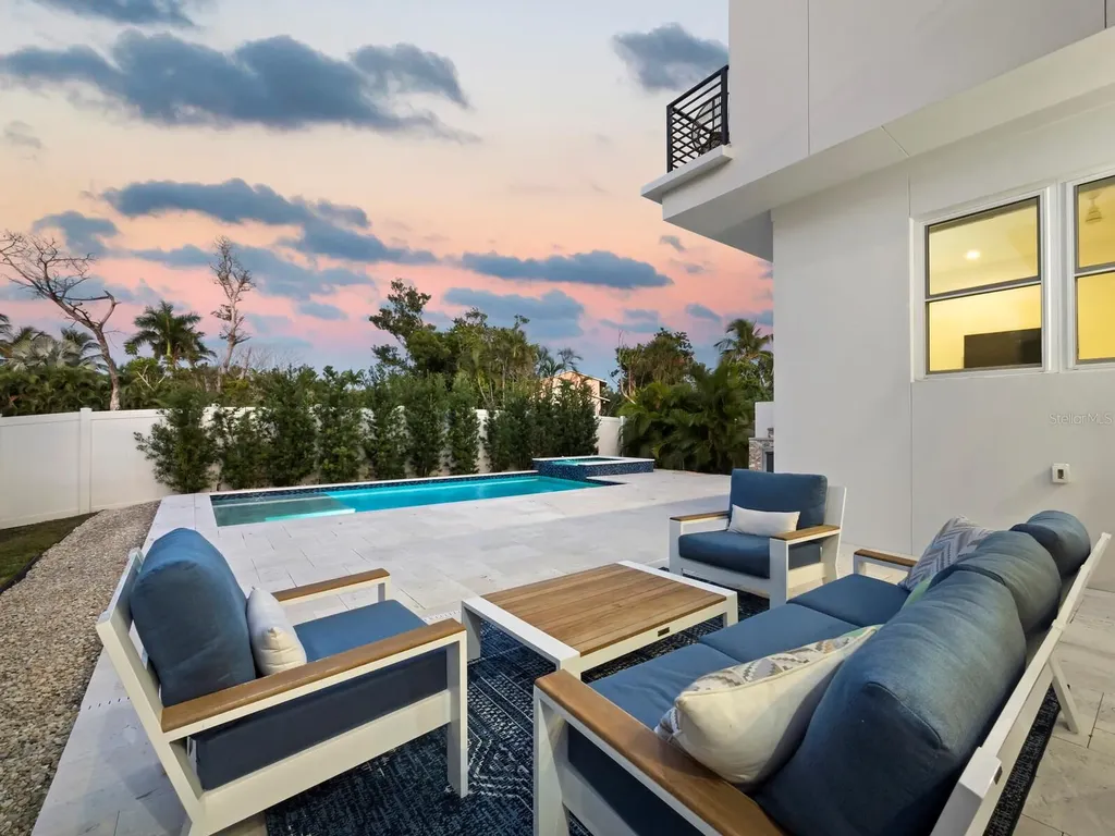 6810 Longboat Drive S Longboat Key FL 34228