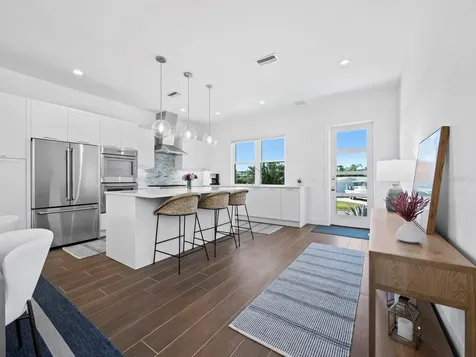 6810 Longboat Drive S Longboat Key FL 34228