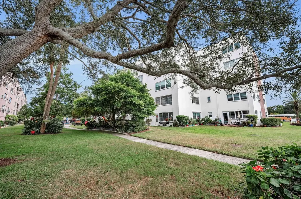 5501 80th Street N St Petersburg FL 33709