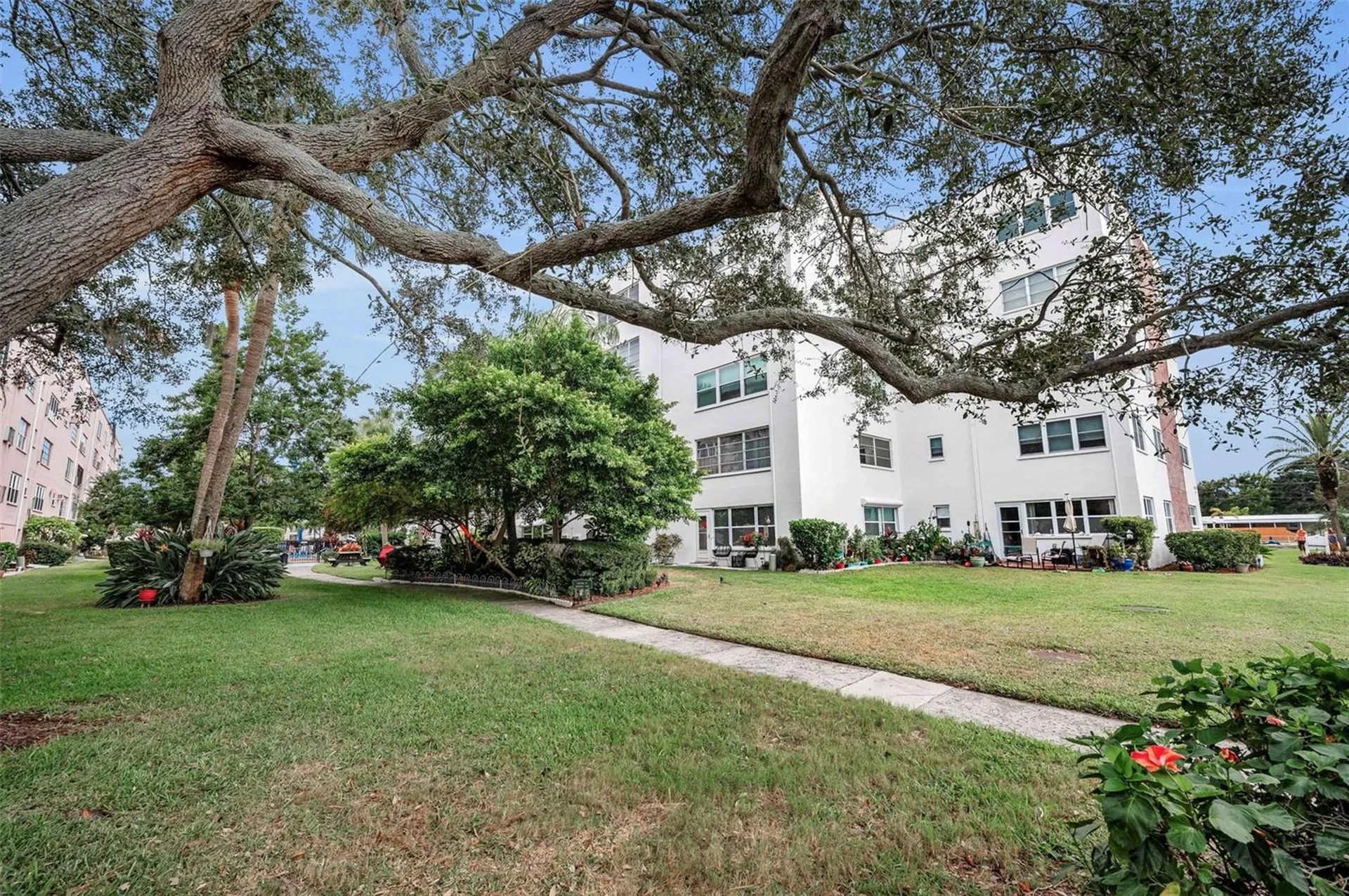 5501 80th Street N St Petersburg FL 33709
