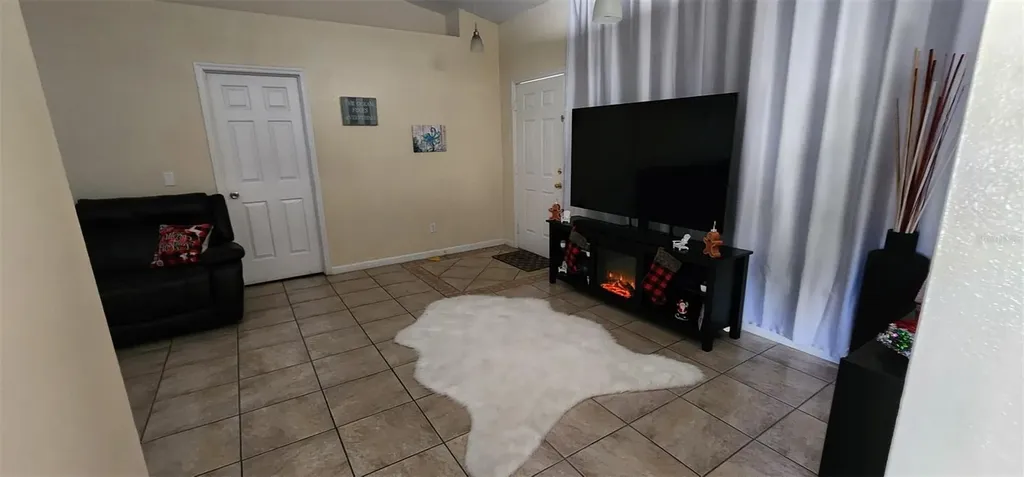 540 Oak Branch Circle Kissimmee FL 34758