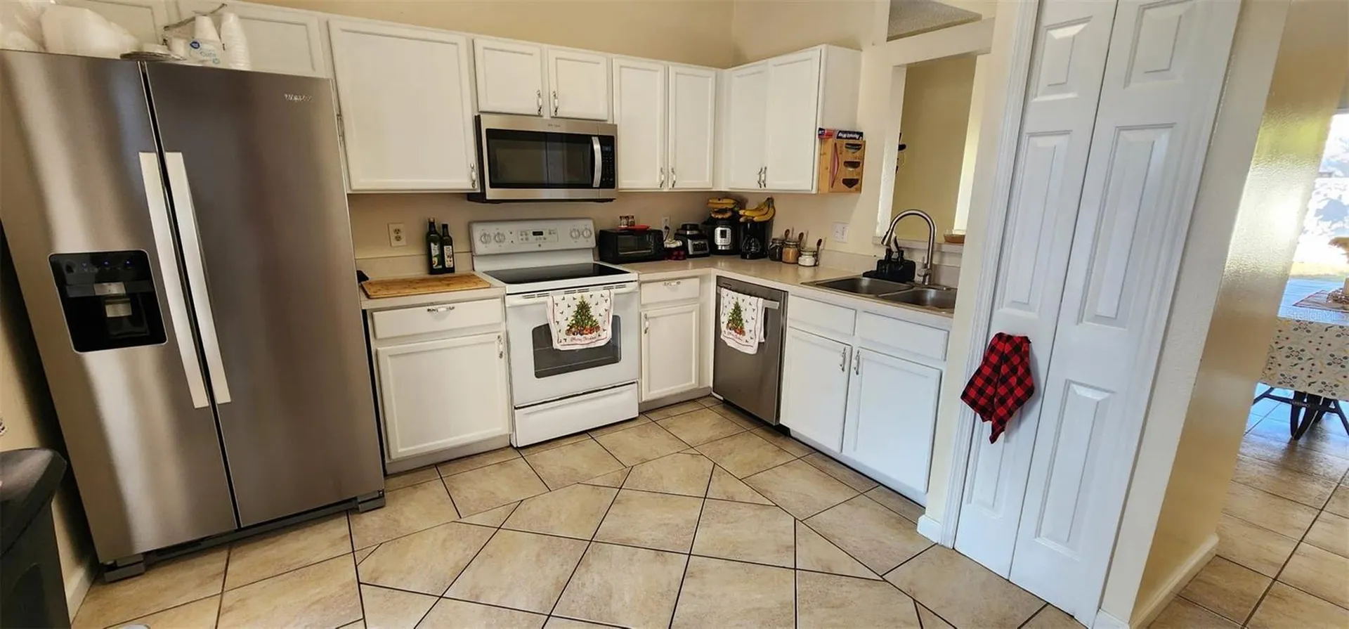 540 Oak Branch Circle Kissimmee FL 34758