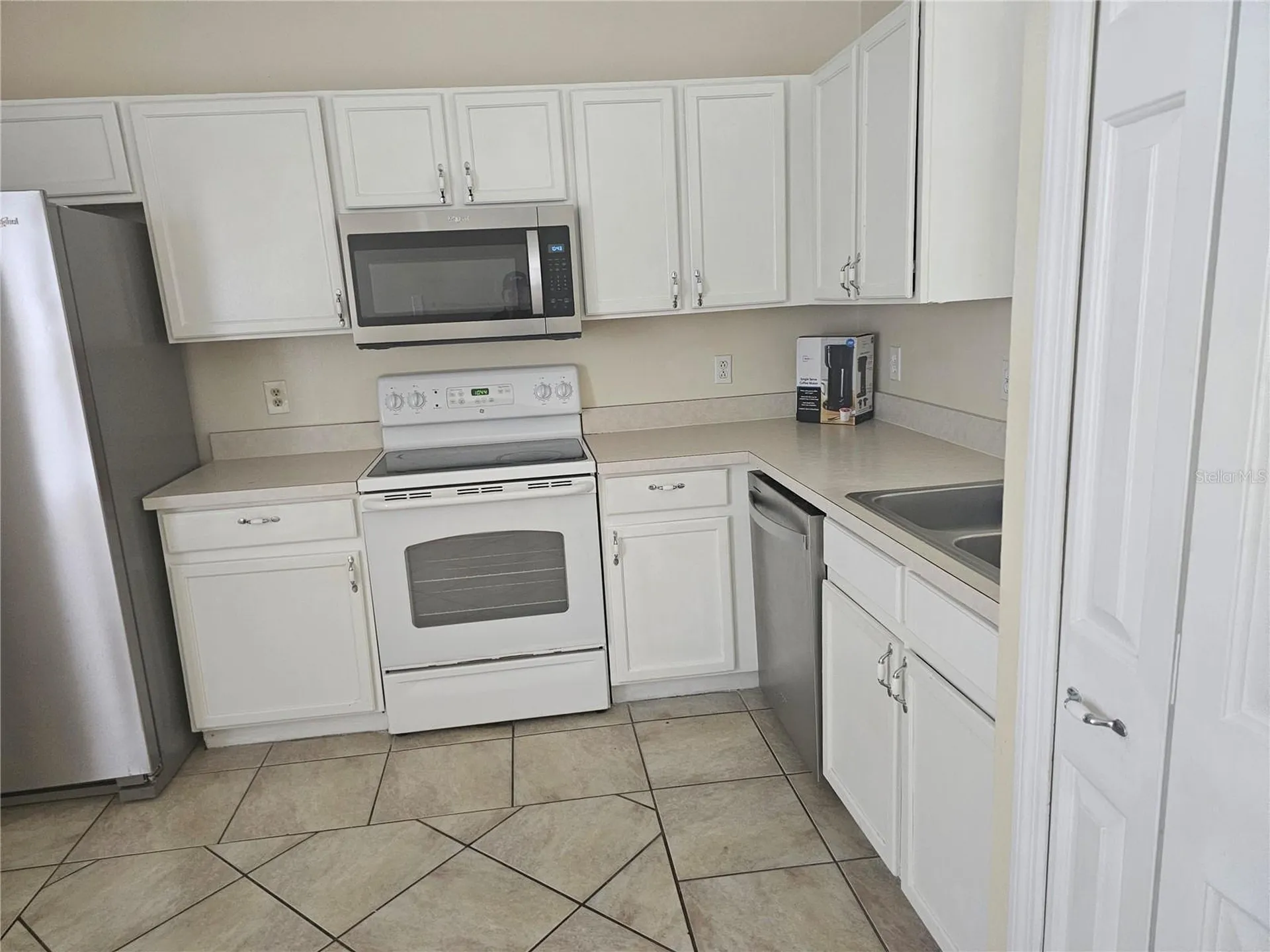 540 Oak Branch Circle Kissimmee FL 34758