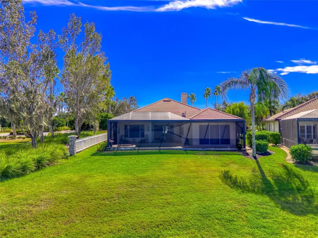 6631 Waters Edge Way Lakewood Ranch FL 34202