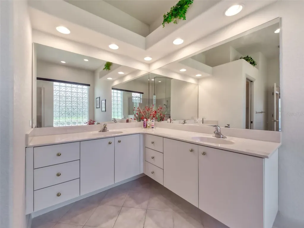 6631 Waters Edge Way Lakewood Ranch FL 34202