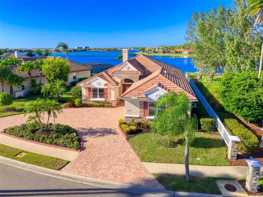 6631 Waters Edge Way Lakewood Ranch FL 34202