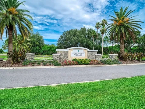 6631 Waters Edge Way Lakewood Ranch FL 34202