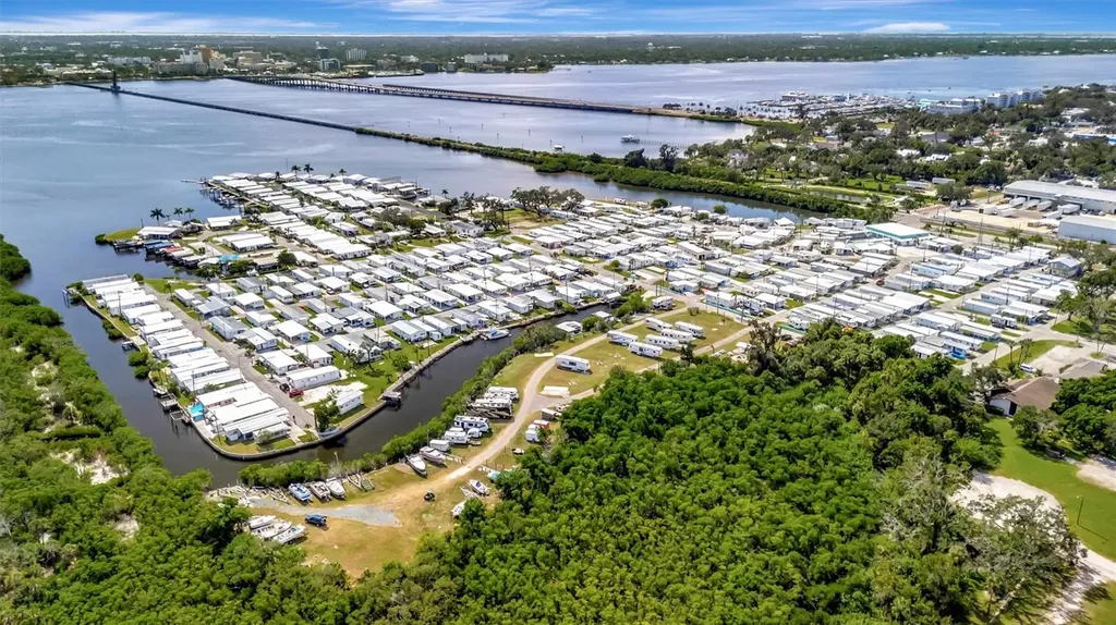 247 Palm Lane Palmetto FL 34221