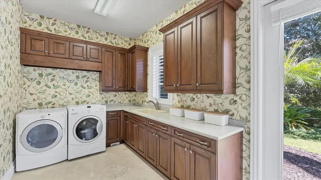 19451 Ganton Avenue Bradenton FL 34202