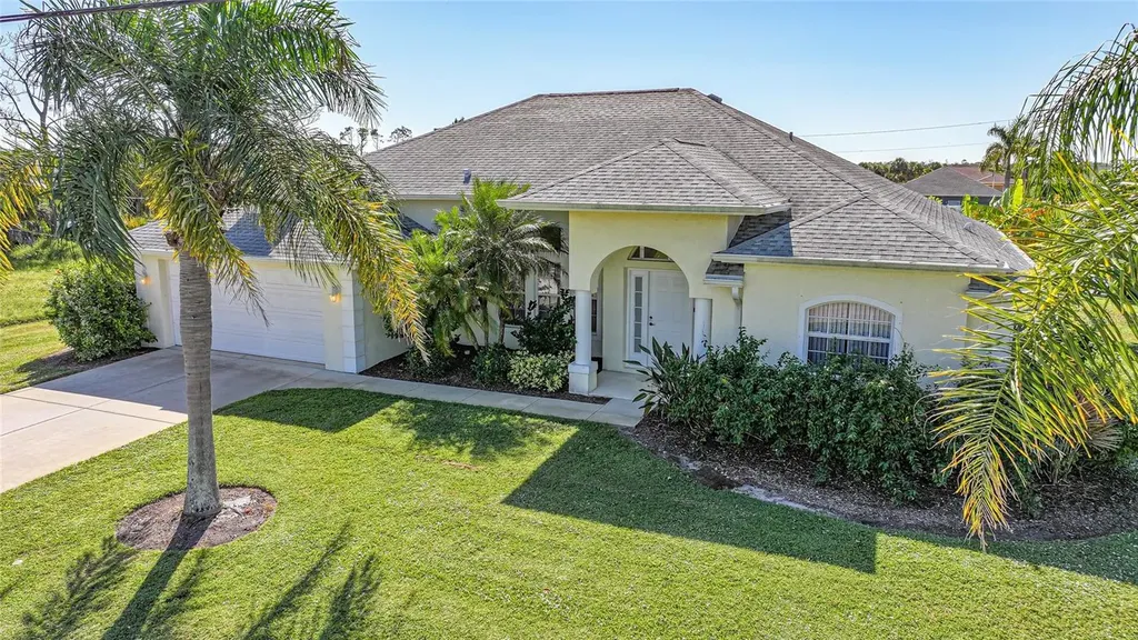 1185, 1183,1187 Rotonda Circle Rotonda West FL 33947